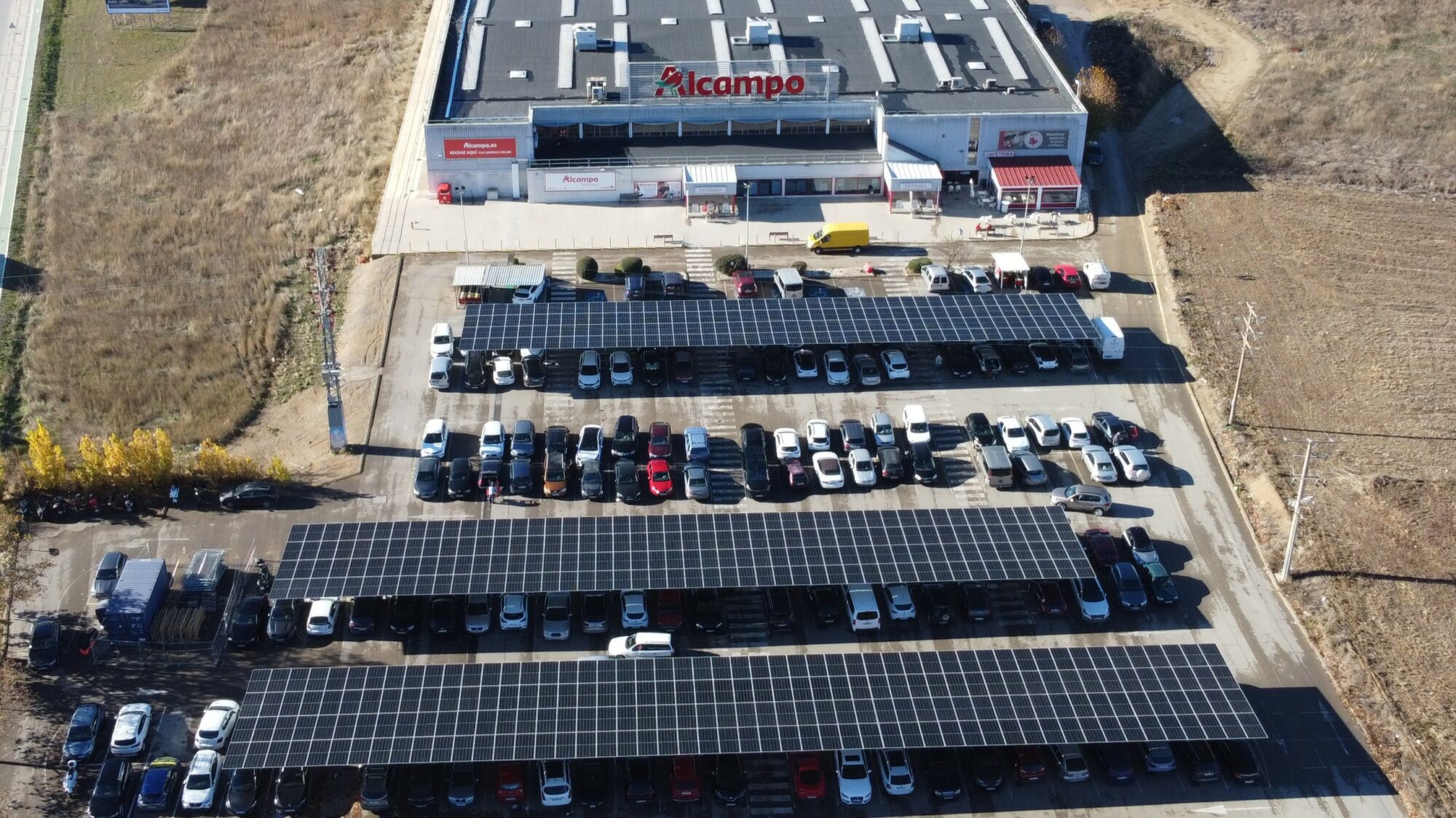 Helexia inaugura una nueva planta fotovoltaica en Alcampo Huesca