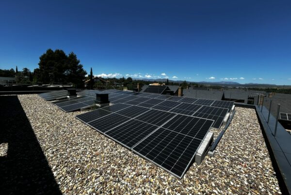Instalación fotovoltaica de autoconsumo de Helexia sobre cubierta en Amavir Ciudalcampo