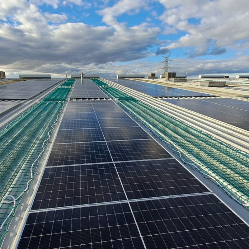 paneles-solares-cubierta-industrial-Autoneum-Alcala-de-Henares-Helexia