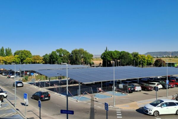 autoconsumo-solar-marquesinas-parking-CC-Parque-Corredor-Helexia