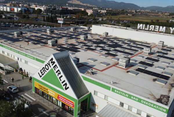 Instalacion-paneles-fotovoltaicos-Helexia-Leroy-Merlin-Palma-de-Mallorca