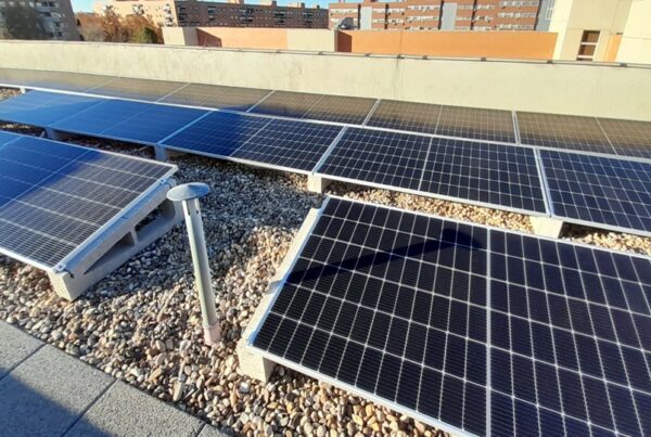 instalacion-paneles-solares-cubierta-Amavir-Torrejon-de-Ardoz-Helexia
