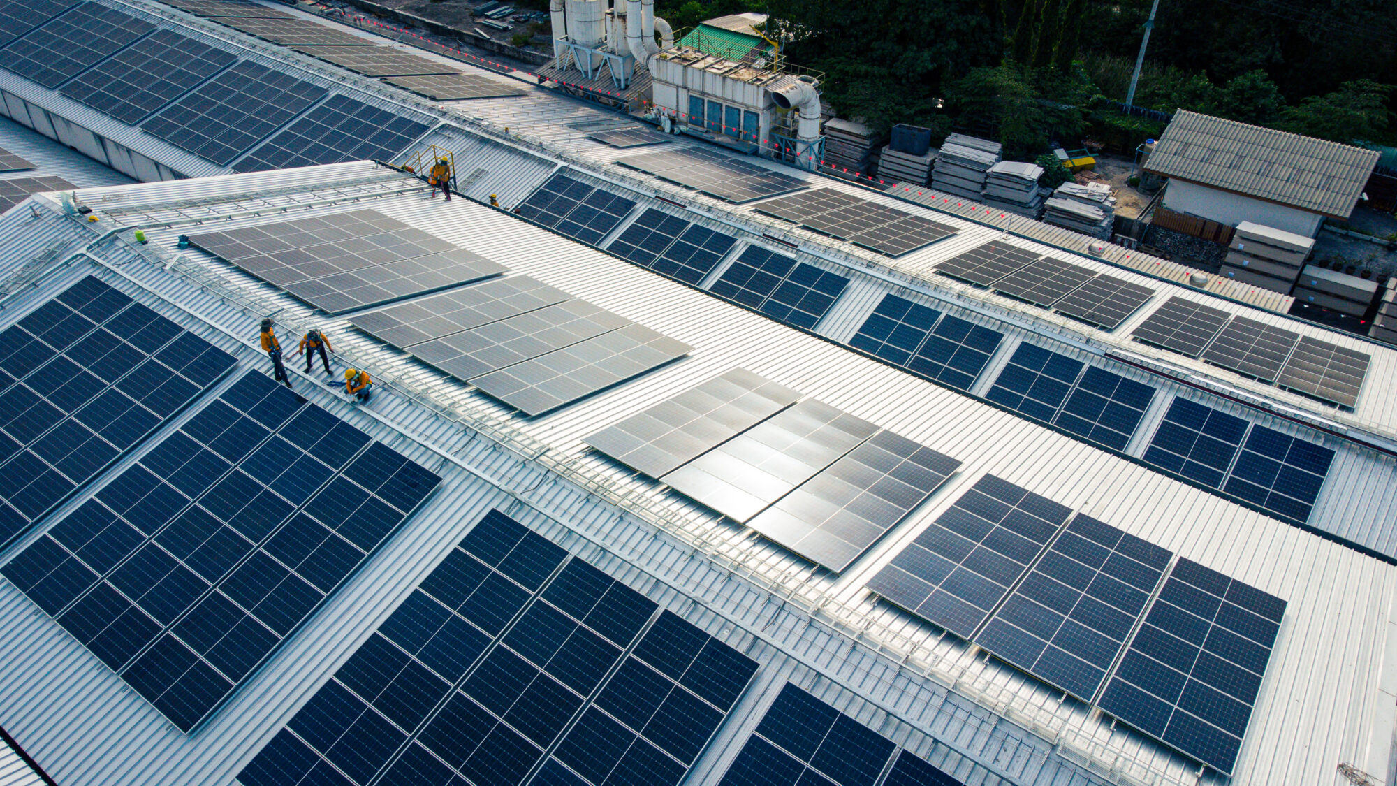 Planta fotovoltaica para autoconsumo y resiliencia energética empresarial